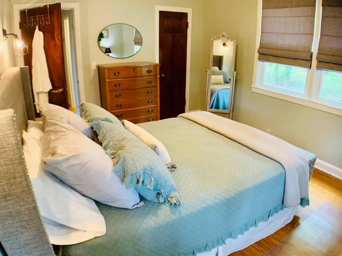 Fairgrounds Playground - Weho - 1Bd 1Ba Villa Nashville 0*,  United States